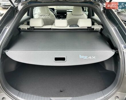 Синий Тойота bZ4X, объемом двигателя 0 л и пробегом 1 тыс. км за 26390 $, фото 2 на Automoto.ua
