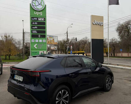 Синий Тойота bZ4X, объемом двигателя 0 л и пробегом 22 тыс. км за 30999 $, фото 5 на Automoto.ua