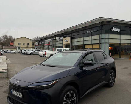 Синий Тойота bZ4X, объемом двигателя 0 л и пробегом 22 тыс. км за 30999 $, фото 2 на Automoto.ua