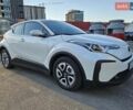 Белый Тойота C-HR EV, объемом двигателя 0 л и пробегом 62 тыс. км за 18800 $, фото 7 на Automoto.ua