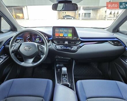 Белый Тойота C-HR EV, объемом двигателя 0 л и пробегом 62 тыс. км за 18800 $, фото 36 на Automoto.ua