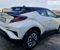 Белый Тойота C-HR EV, объемом двигателя 0 л и пробегом 107 тыс. км за 18000 $, фото 6 на Automoto.ua