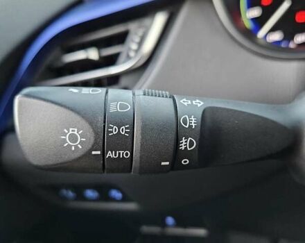 Белый Тойота C-HR EV, объемом двигателя 0 л и пробегом 62 тыс. км за 18800 $, фото 43 на Automoto.ua