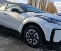Белый Тойота C-HR EV, объемом двигателя 0 л и пробегом 107 тыс. км за 18000 $, фото 7 на Automoto.ua