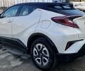 Белый Тойота C-HR EV, объемом двигателя 0 л и пробегом 107 тыс. км за 18000 $, фото 2 на Automoto.ua