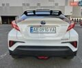 Белый Тойота C-HR EV, объемом двигателя 0 л и пробегом 62 тыс. км за 18800 $, фото 4 на Automoto.ua
