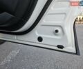 Белый Тойота C-HR EV, объемом двигателя 0 л и пробегом 62 тыс. км за 18800 $, фото 21 на Automoto.ua