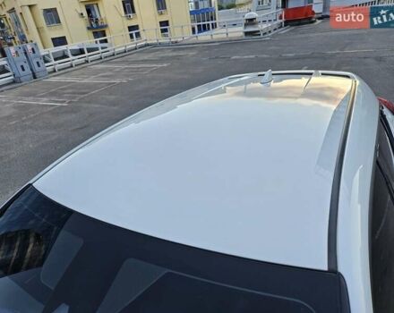 Белый Тойота C-HR EV, объемом двигателя 0 л и пробегом 62 тыс. км за 18800 $, фото 11 на Automoto.ua