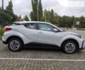 Белый Тойота C-HR EV, объемом двигателя 0 л и пробегом 1 тыс. км за 26612 $, фото 4 на Automoto.ua