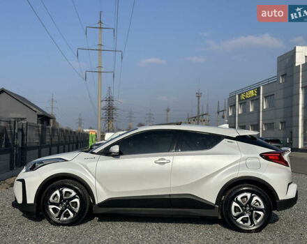 Белый Тойота C-HR EV, объемом двигателя 0 л и пробегом 57 тыс. км за 19300 $, фото 8 на Automoto.ua