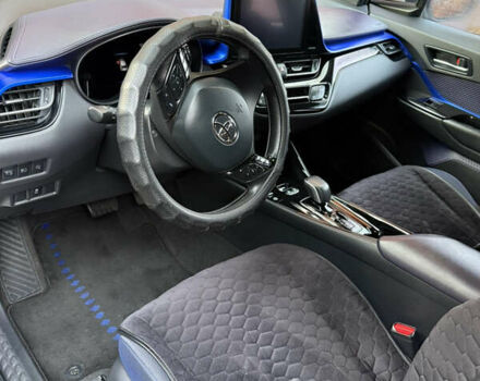 Білий Тойота C-HR EV, об'ємом двигуна 0 л та пробігом 62 тис. км за 18000 $, фото 10 на Automoto.ua