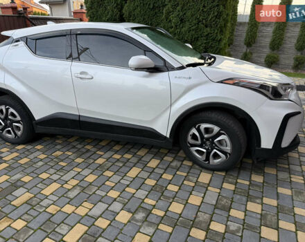 Білий Тойота C-HR EV, об'ємом двигуна 0 л та пробігом 62 тис. км за 18000 $, фото 1 на Automoto.ua
