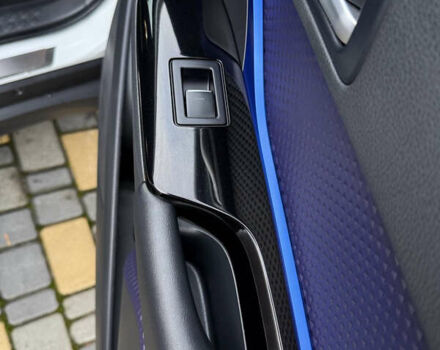 Белый Тойота C-HR EV, объемом двигателя 0 л и пробегом 66 тыс. км за 17600 $, фото 3 на Automoto.ua