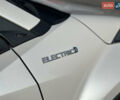 Белый Тойота C-HR EV, объемом двигателя 0 л и пробегом 57 тыс. км за 19300 $, фото 3 на Automoto.ua