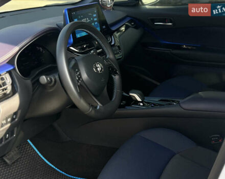 Белый Тойота C-HR EV, объемом двигателя 0 л и пробегом 57 тыс. км за 19300 $, фото 23 на Automoto.ua