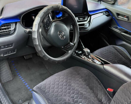 Белый Тойота C-HR EV, объемом двигателя 0 л и пробегом 66 тыс. км за 17600 $, фото 1 на Automoto.ua