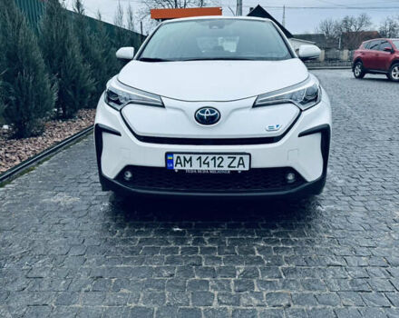 Білий Тойота C-HR EV, об'ємом двигуна 0 л та пробігом 22 тис. км за 17800 $, фото 2 на Automoto.ua