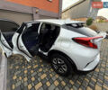 Белый Тойота C-HR EV, объемом двигателя 0 л и пробегом 66 тыс. км за 17600 $, фото 4 на Automoto.ua