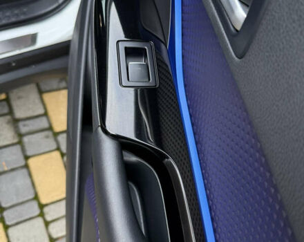 Білий Тойота C-HR EV, об'ємом двигуна 0 л та пробігом 62 тис. км за 18000 $, фото 8 на Automoto.ua
