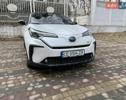 Белый Тойота C-HR EV, объемом двигателя 0 л и пробегом 10 тыс. км за 27800 $, фото 16 на Automoto.ua