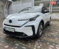 Білий Тойота C-HR EV, об'ємом двигуна 0 л та пробігом 10 тис. км за 27800 $, фото 12 на Automoto.ua