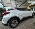 Белый Тойота C-HR EV, объемом двигателя 0 л и пробегом 8 тыс. км за 19900 $, фото 6 на Automoto.ua