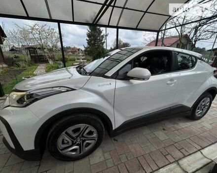 Белый Тойота C-HR EV, объемом двигателя 0 л и пробегом 8 тыс. км за 19900 $, фото 19 на Automoto.ua