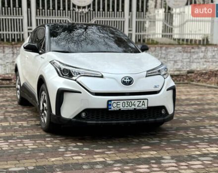 Белый Тойота C-HR EV, объемом двигателя 0 л и пробегом 10 тыс. км за 27800 $, фото 6 на Automoto.ua