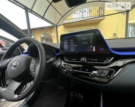 Белый Тойота C-HR EV, объемом двигателя 0 л и пробегом 8 тыс. км за 19900 $, фото 31 на Automoto.ua