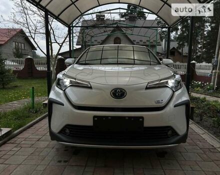 Белый Тойота C-HR EV, объемом двигателя 0 л и пробегом 8 тыс. км за 19900 $, фото 17 на Automoto.ua