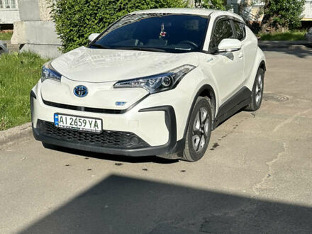 Білий Тойота C-HR EV, об'ємом двигуна 0 л та пробігом 28 тис. км за 18900 $, фото 1 на Automoto.ua