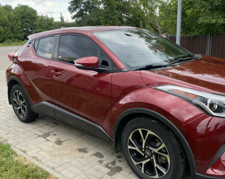 Красный Тойота C-HR EV, объемом двигателя 2 л и пробегом 90 тыс. км за 19100 $, фото 3 на Automoto.ua