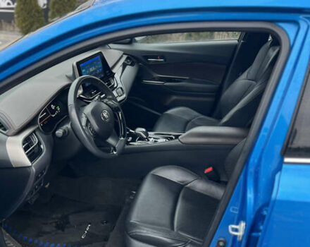 Синий Тойота C-HR EV, объемом двигателя 0 л и пробегом 19 тыс. км за 24000 $, фото 7 на Automoto.ua