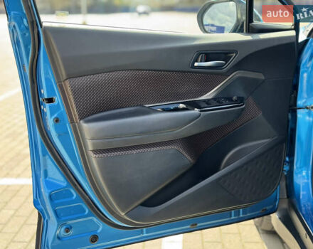 Синий Тойота C-HR EV, объемом двигателя 0 л и пробегом 22 тыс. км за 17999 $, фото 29 на Automoto.ua
