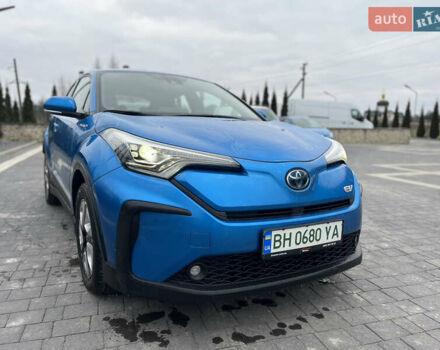 Синий Тойота C-HR EV, объемом двигателя 0 л и пробегом 19 тыс. км за 24000 $, фото 8 на Automoto.ua