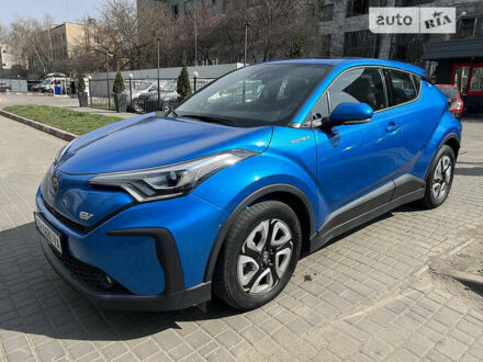 Тойота C-HR EV 2020 у Одесі на Automoto.ua Синій Тойота C-HR EV, об'ємом двигуна 0 л та пробігом 11 тис. км за 27333 $, фото 1 на Automoto.ua