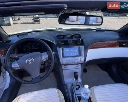 Белый Тойота Camry Solara, объемом двигателя 3.31 л и пробегом 47 тыс. км за 10000 $, фото 9 на Automoto.ua