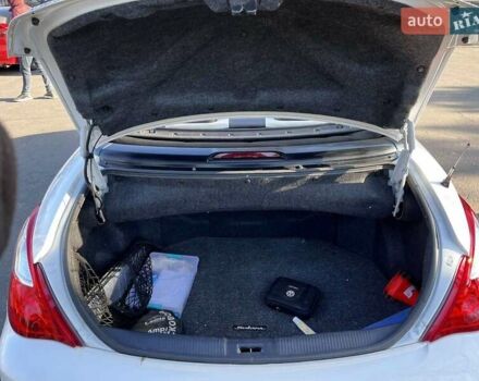 Белый Тойота Camry Solara, объемом двигателя 3.31 л и пробегом 47 тыс. км за 10000 $, фото 6 на Automoto.ua