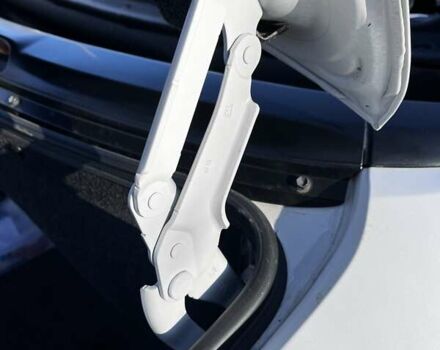 Белый Тойота Camry Solara, объемом двигателя 3.31 л и пробегом 47 тыс. км за 10000 $, фото 14 на Automoto.ua