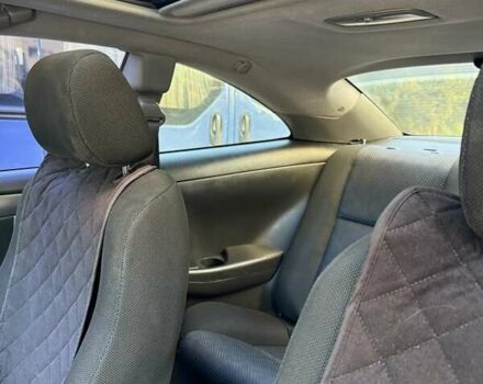 Белый Тойота Camry Solara, объемом двигателя 2.4 л и пробегом 100 тыс. км за 8500 $, фото 6 на Automoto.ua