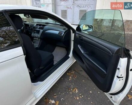 Белый Тойота Camry Solara, объемом двигателя 3.3 л и пробегом 92 тыс. км за 9000 $, фото 7 на Automoto.ua