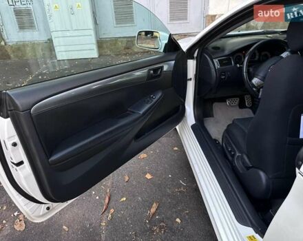 Белый Тойота Camry Solara, объемом двигателя 3.3 л и пробегом 92 тыс. км за 9000 $, фото 6 на Automoto.ua