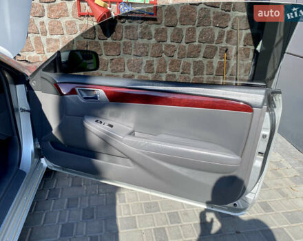 Серый Тойота Camry Solara, объемом двигателя 3.3 л и пробегом 208 тыс. км за 8000 $, фото 10 на Automoto.ua