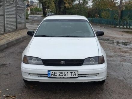 Белый Тойота Carina E, объемом двигателя 1.6 л и пробегом 390 тыс. км за 2300 $, фото 1 на Automoto.ua