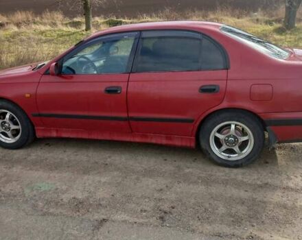 Красный Тойота Carina E, объемом двигателя 2 л и пробегом 375 тыс. км за 3100 $, фото 3 на Automoto.ua