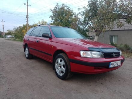Тойота Carina E 1994 у Татарбунарах на Automoto.ua Червоний Тойота Carina E, об'ємом двигуна 1.6 л та пробігом 111 тис. км за 2000 $, фото 1 на Automoto.ua