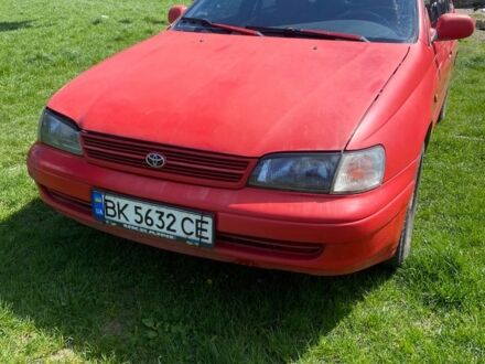 Червоний Тойота Carina E, об'ємом двигуна 1.8 л та пробігом 480 тис. км за 1800 $, фото 1 на Automoto.ua