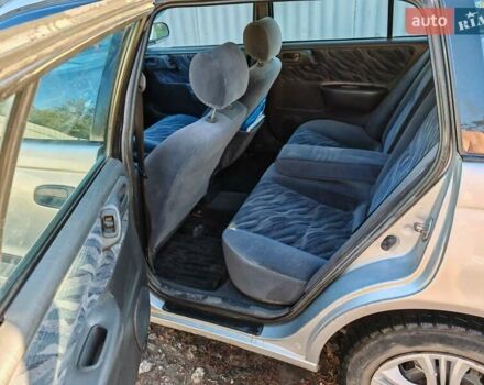 Сірий Тойота Carina E, об'ємом двигуна 1.8 л та пробігом 256 тис. км за 2850 $, фото 13 на Automoto.ua