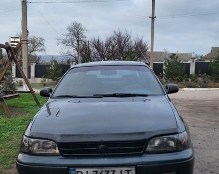 Синій Тойота Carina E, об'ємом двигуна 1.8 л та пробігом 290 тис. км за 1650 $, фото 1 на Automoto.ua