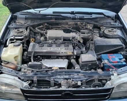 Синій Тойота Carina E, об'ємом двигуна 1.8 л та пробігом 290 тис. км за 1650 $, фото 12 на Automoto.ua